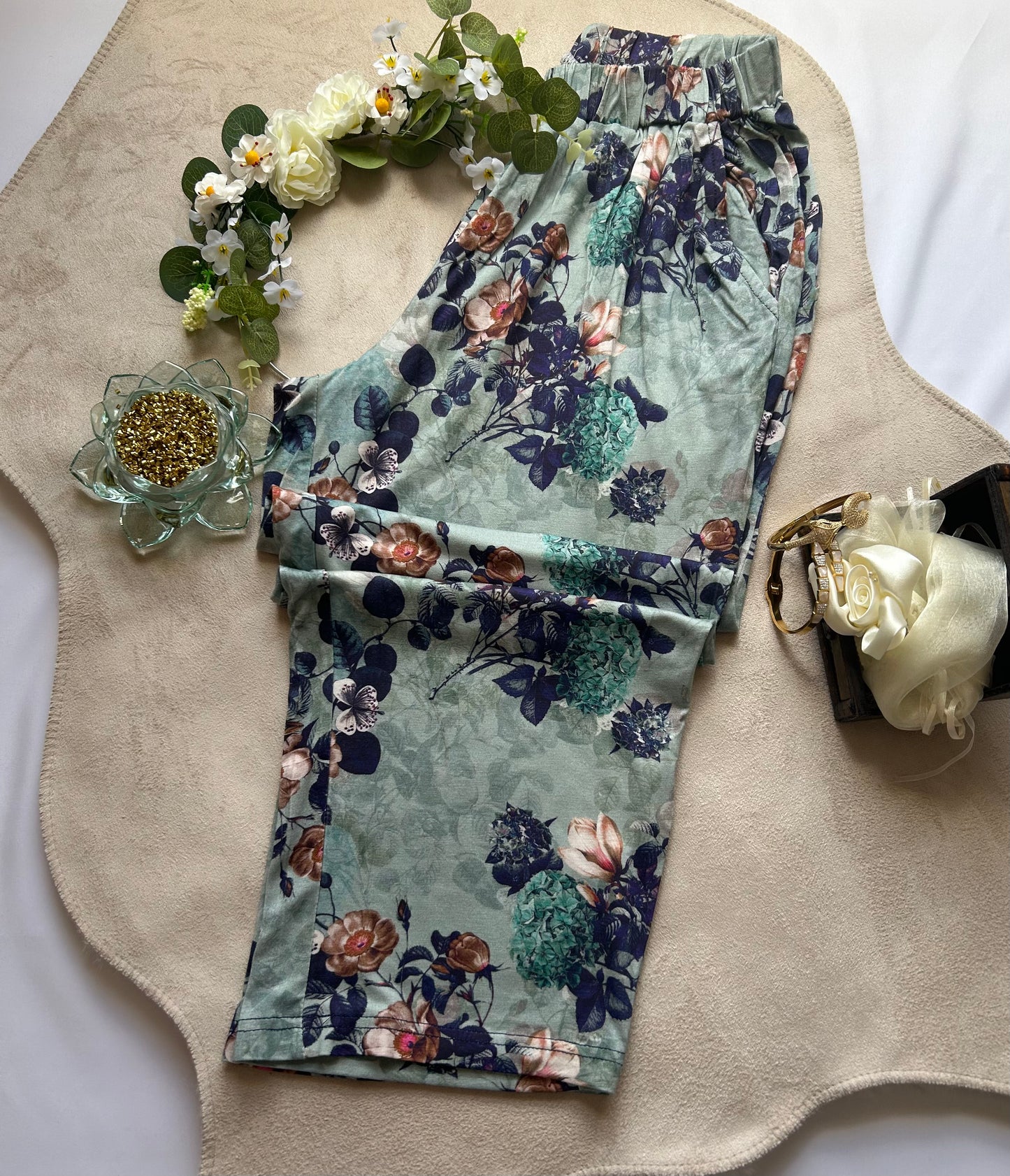 Pyjama Femme Doux T-shirt Blue Marine pantalon Capri Fleuri pour Loisir à La Maison Elégance Confort