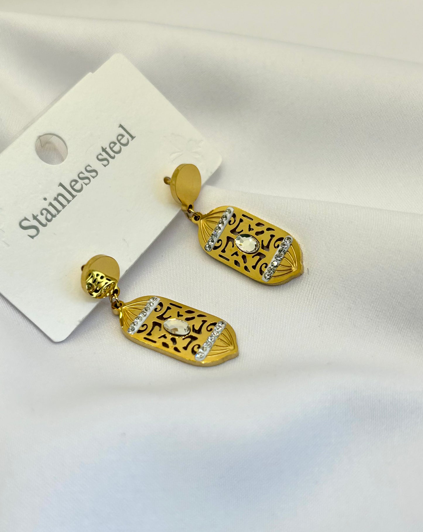 Boucles d'oreilles Pendantes Motif Oriental Cristal Blanc